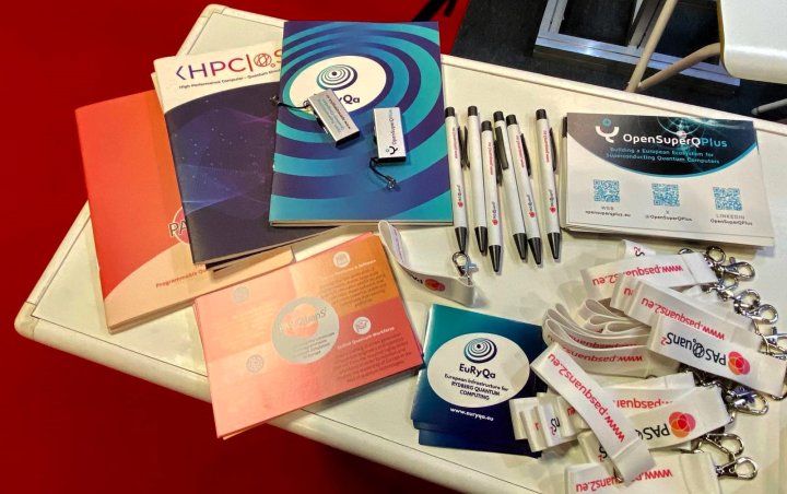 Project materials from HPCQS, PASQuanS2, EuRyQa and OpenSuperQPlus at the Quantum Flagship stand Project materials from HPCQS, PASQuanS2, EuRyQa and OpenSuperQPlus at the Quantum Flagship stand